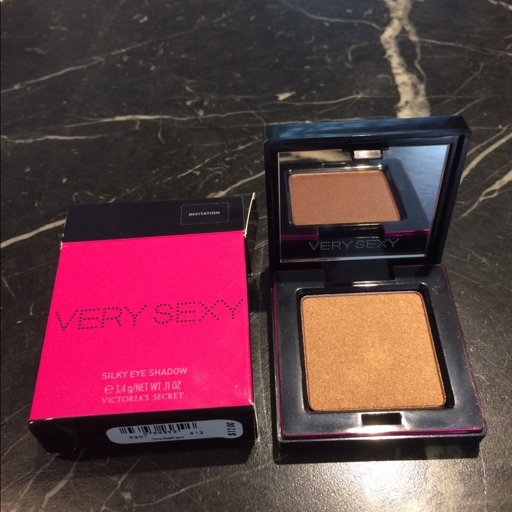 Victoria's Secret Silky Eyeshadow - Picture 13 of 16